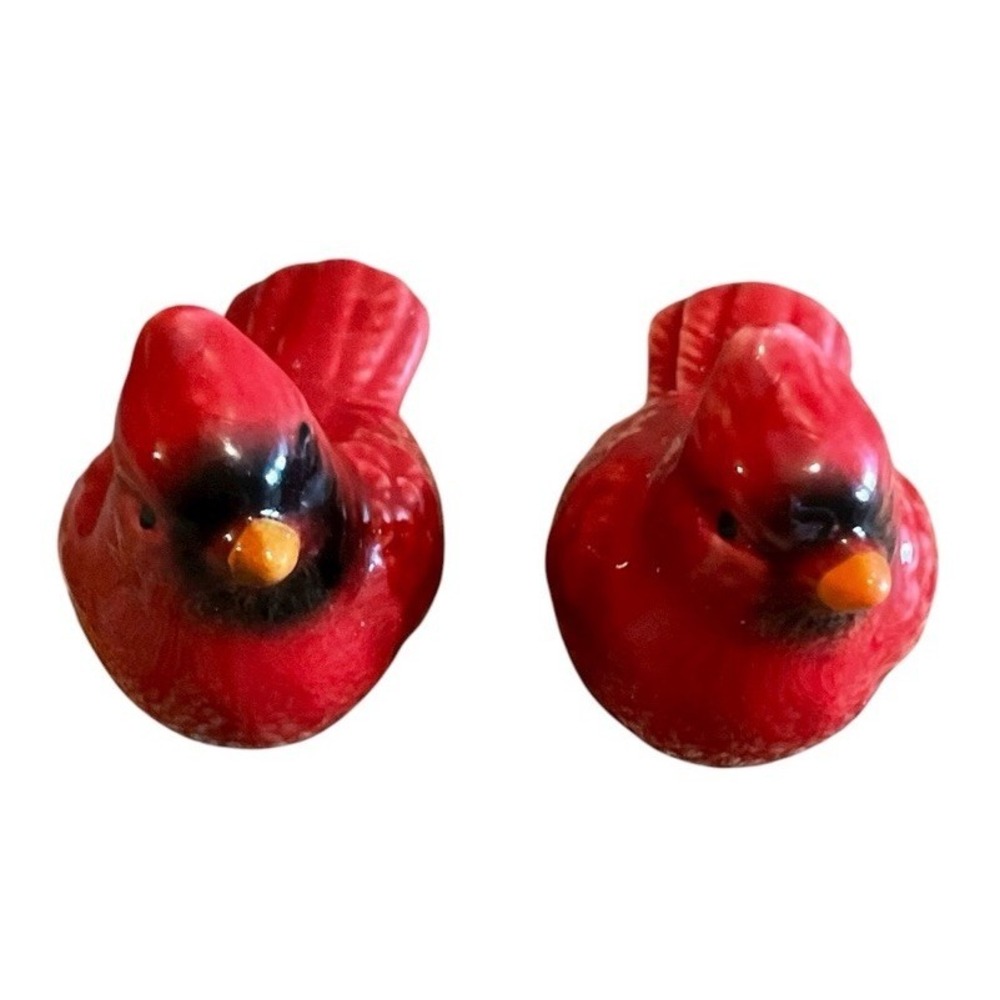 Cracker Barrel Cardinal Salt And Pepper Shakers Red Bird Holiday Christmas